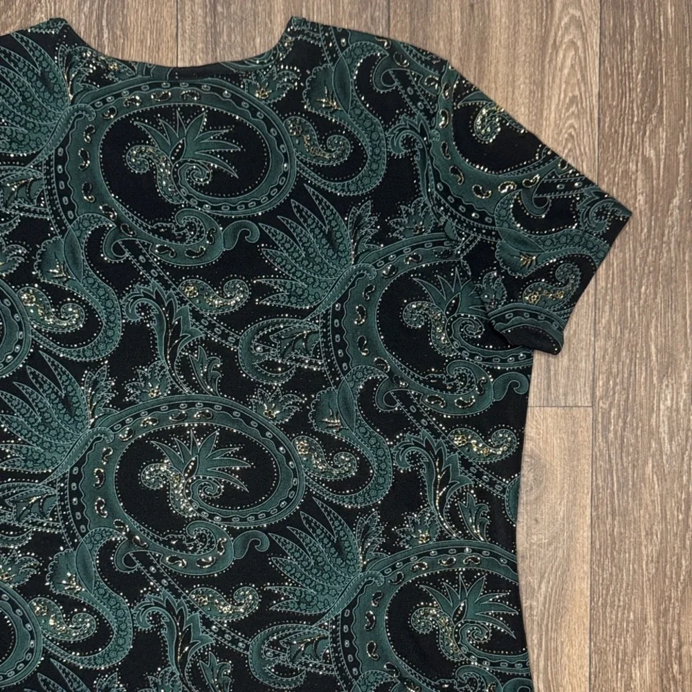 Jaclyn Smith Black and Green Paisley Short Sleeve Top Women’s Size XL - Picture 11 of 13